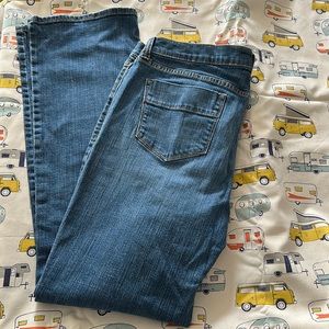 Old navy, sweetheart fit boot, cut jeans in great shape.